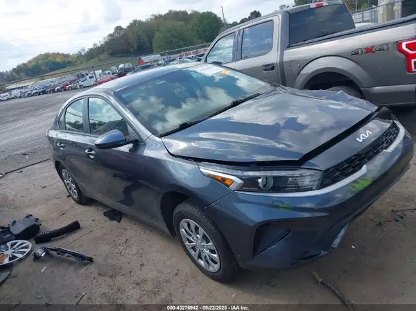 3KPF24AD3NE503212 2022 KIA FORTE - Image 1