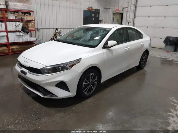 3KPF24AD3NP 2022 KIA FORTE - Image 2