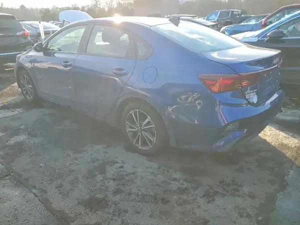 3KPF24AD3PE504427 2023 KIA FORTE - Image 2