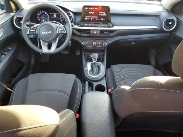 3KPF24AD3PE504427 2023 KIA FORTE - Image 8