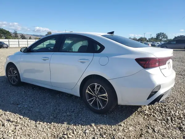 3KPF24AD3PE507196 2023 KIA FORTE - Image 2