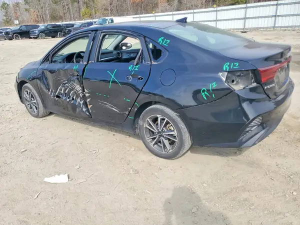 3KPF24AD3PE507327 2023 KIA FORTE - Image 2