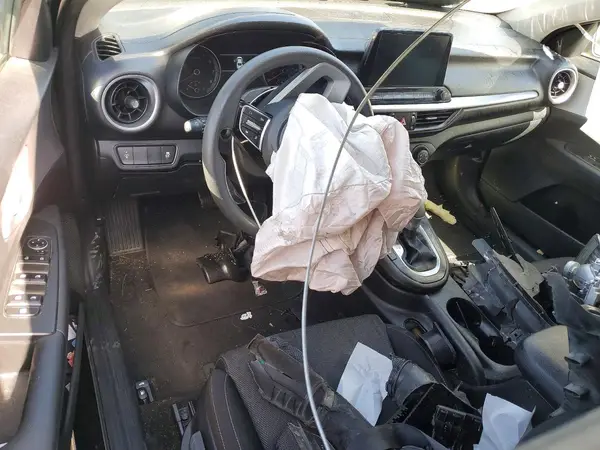 3KPF24AD3PE508185 2023 KIA FORTE - Image 8