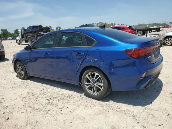 3KPF24AD3PE509448 2023 KIA FORTE - Image 2