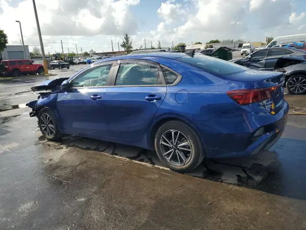 3KPF24AD3PE513953 2023 KIA FORTE - Image 2