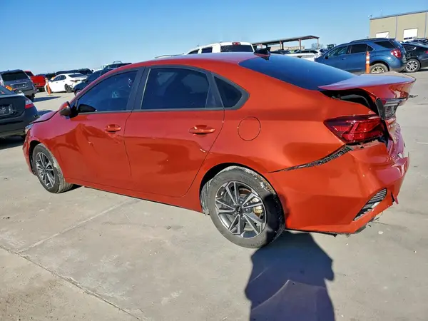 3KPF24AD3PE514603 2023 KIA FORTE - Image 2