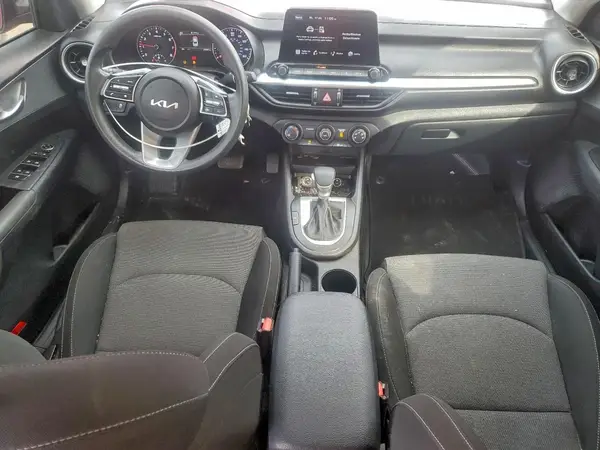 3KPF24AD3PE515444 2023 KIA FORTE - Image 8