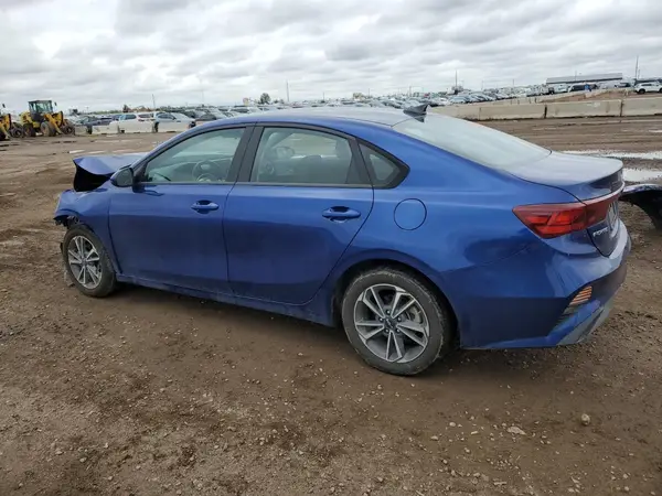 3KPF24AD3PE516352 2023 KIA FORTE - Image 2