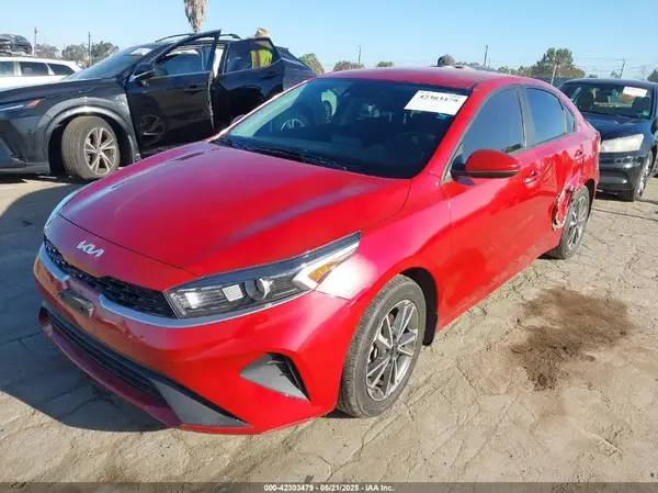 3KPF24AD3PE516898 2023 KIA FORTE - Image 2