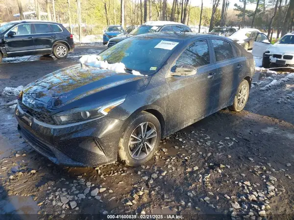 3KPF24AD3PE519476 2023 KIA FORTE - Image 2