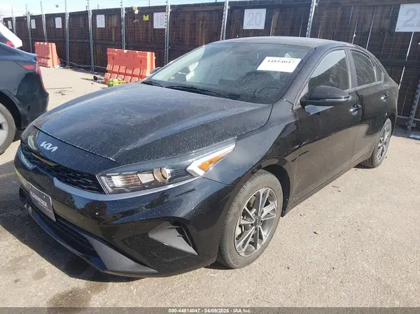 3KPF24AD3PE520126 2023 KIA FORTE - Image 2