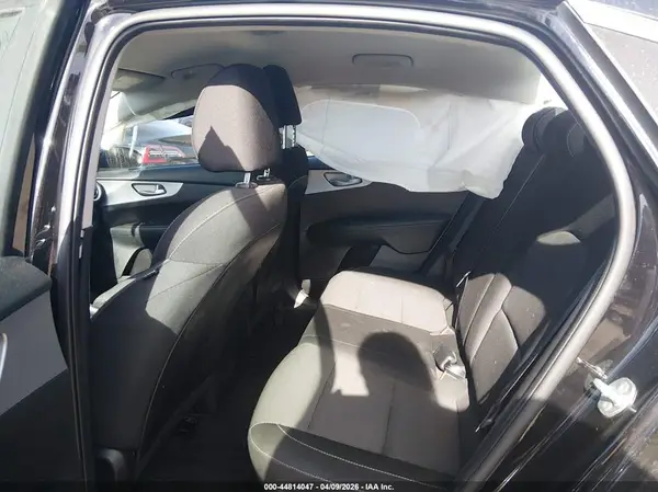 3KPF24AD3PE520126 2023 KIA FORTE - Image 8