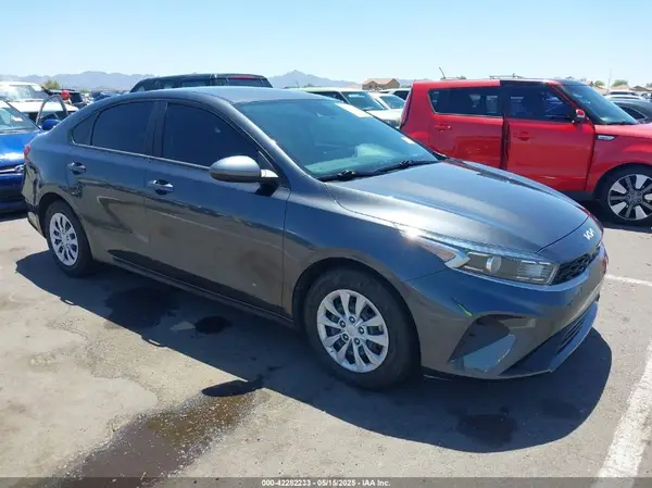 3KPF24AD3PE521261 2023 KIA FORTE - Image 1