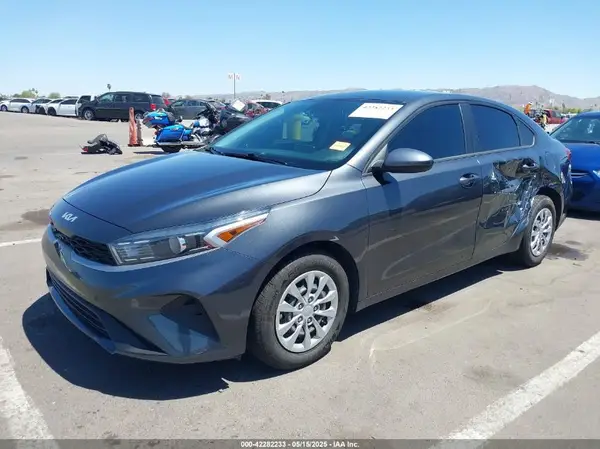 3KPF24AD3PE521261 2023 KIA FORTE - Image 2