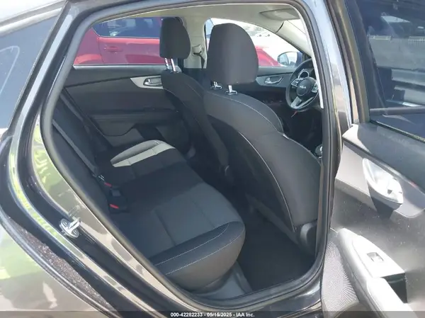 3KPF24AD3PE521261 2023 KIA FORTE - Image 8