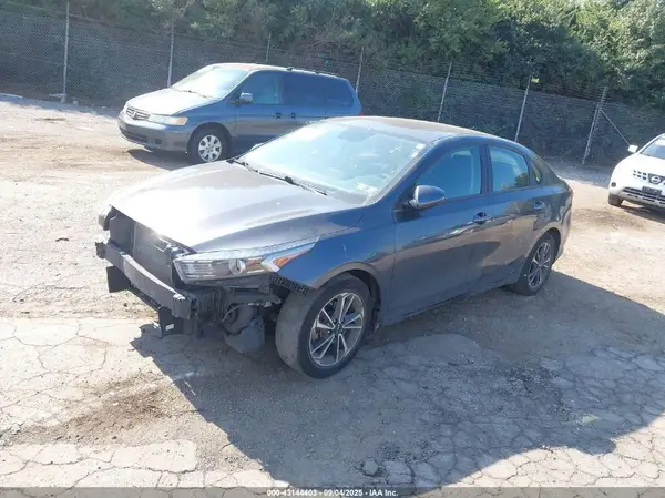 3KPF24AD3PE525763 2023 KIA FORTE - Image 2