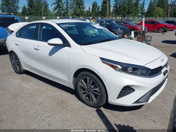 3KPF24AD3PE525875 2023 KIA FORTE - Image 1