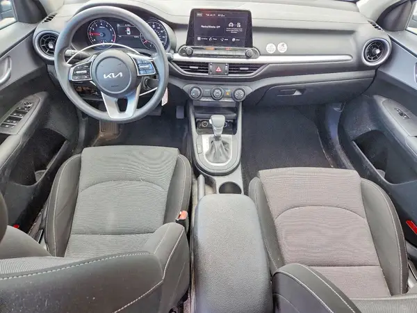 3KPF24AD3PE526086 2023 KIA FORTE - Image 8