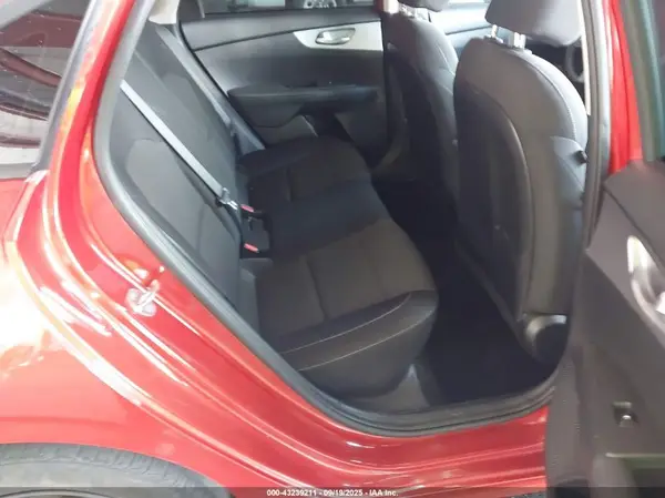 3KPF24AD3PE526959 2023 KIA FORTE - Image 8