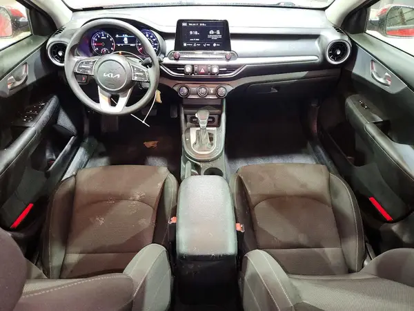 3KPF24AD3PE527559 2023 KIA FORTE - Image 8