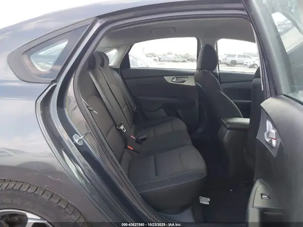 3KPF24AD3PE536357 2023 KIA FORTE - Image 8
