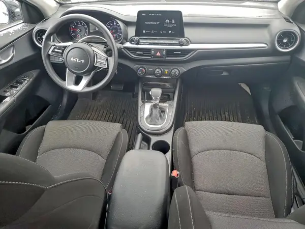 3KPF24AD3PE538190 2023 KIA FORTE - Image 8