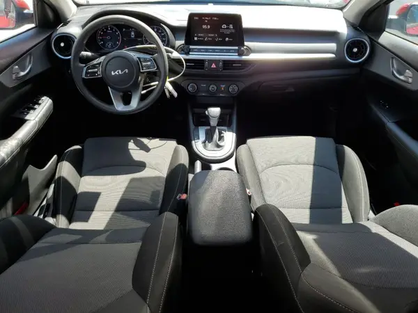 3KPF24AD3PE540618 2023 KIA FORTE - Image 8