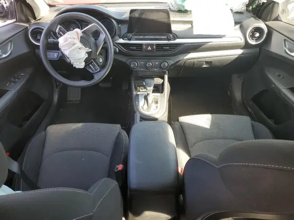 3KPF24AD3PE541607 2023 KIA FORTE - Image 8