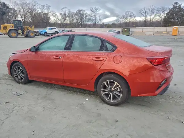 3KPF24AD3PE544085 2023 KIA FORTE - Image 2