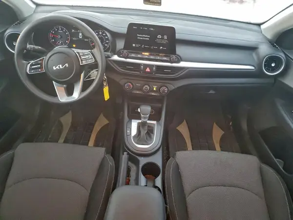 3KPF24AD3PE544085 2023 KIA FORTE - Image 8