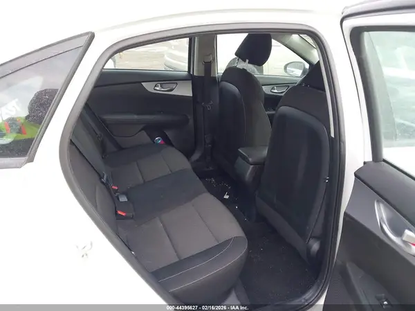 3KPF24AD3PE545432 2023 KIA FORTE - Image 8