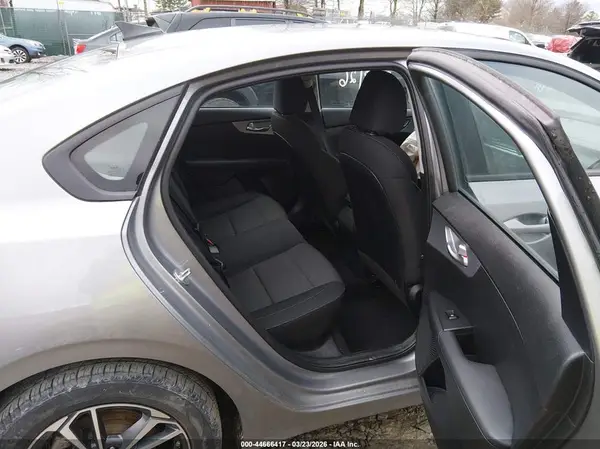 3KPF24AD3PE547519 2023 KIA FORTE - Image 8