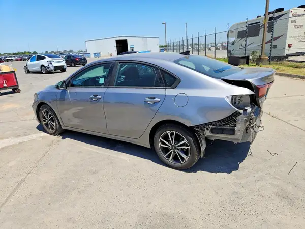 3KPF24AD3PE548119 2023 KIA FORTE - Image 2