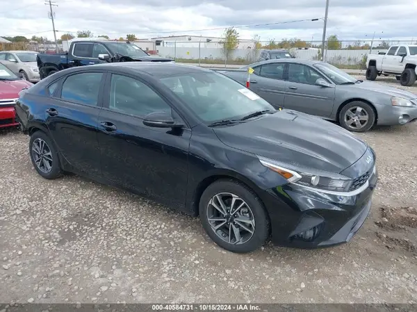 3KPF24AD3PE549805 2023 KIA FORTE - Image 1