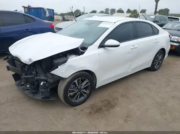 3KPF24AD3PE553806 2023 KIA FORTE - Image 2