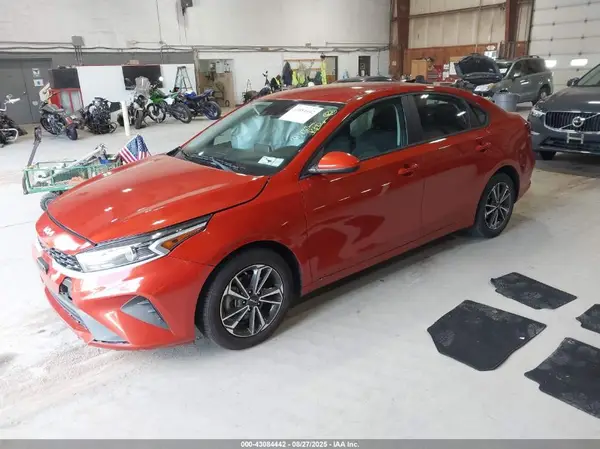 3KPF24AD3PE554776 2023 KIA FORTE - Image 2