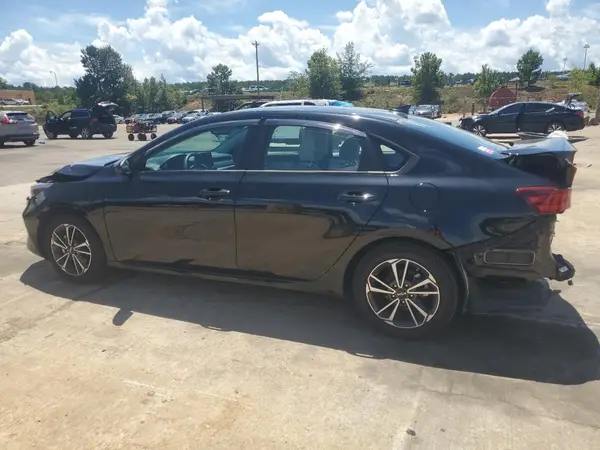 3KPF24AD3PE554910 2023 KIA FORTE - Image 2