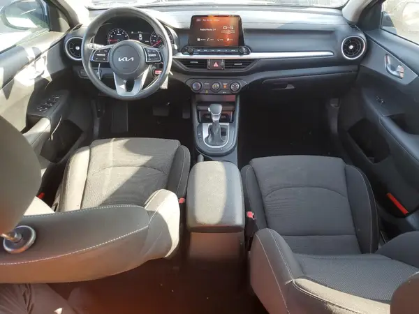 3KPF24AD3PE557581 2023 KIA FORTE - Image 8