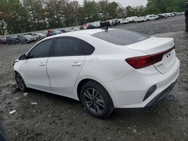 3KPF24AD3PE558858 2023 KIA FORTE - Image 2