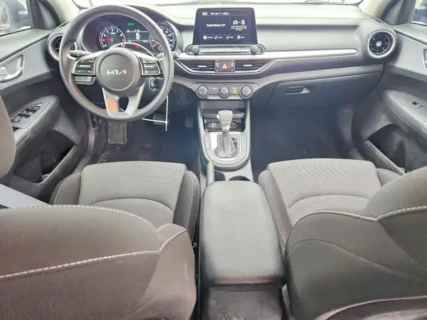 3KPF24AD3PE562229 2023 KIA FORTE - Image 8