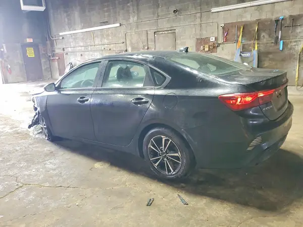 3KPF24AD3PE562618 2023 KIA FORTE - Image 2