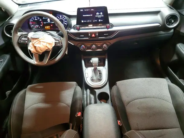 3KPF24AD3PE562618 2023 KIA FORTE - Image 8