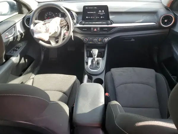3KPF24AD3PE565714 2023 KIA FORTE - Image 8
