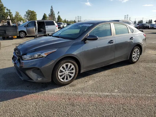 3KPF24AD3PE565888 2023 KIA FORTE - Image 1