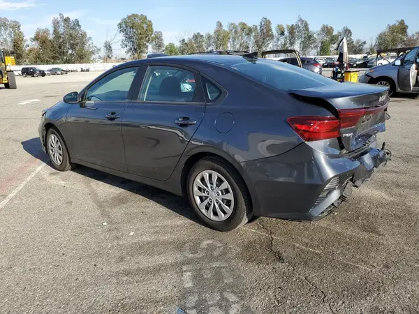 3KPF24AD3PE565888 2023 KIA FORTE - Image 2