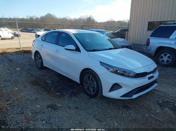 3KPF24AD3PE566555 2023 KIA FORTE - Image 1