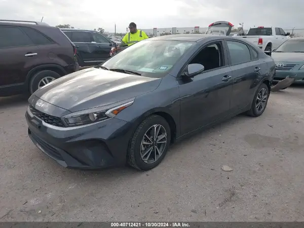 3KPF24AD3PE567673 2023 KIA FORTE - Image 2