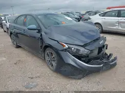 3KPF24AD3PE567754 2023 KIA FORTE