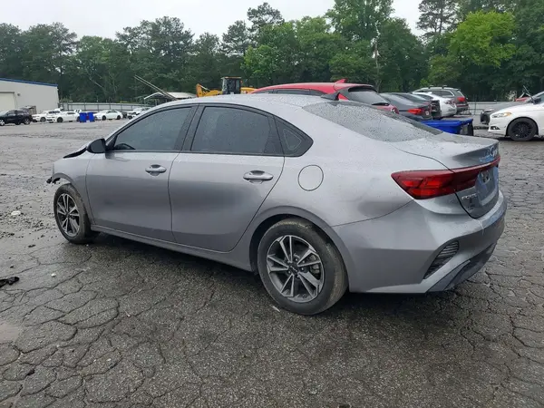 3KPF24AD3PE568130 2023 KIA FORTE - Image 2