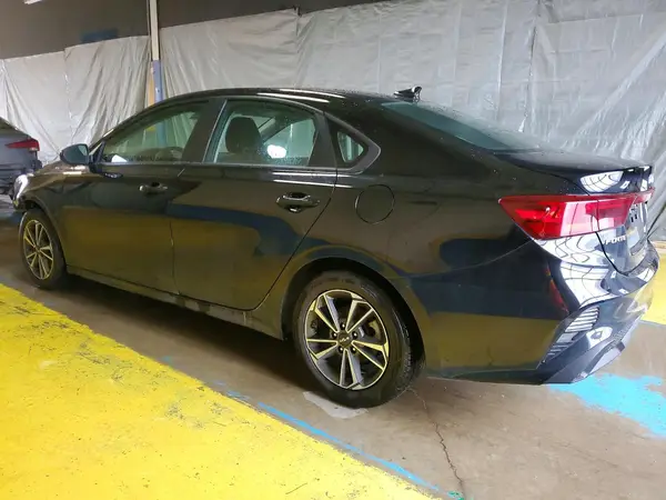 3KPF24AD3PE569133 2023 KIA FORTE - Image 2